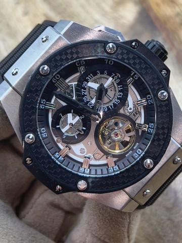 Часы Hublot