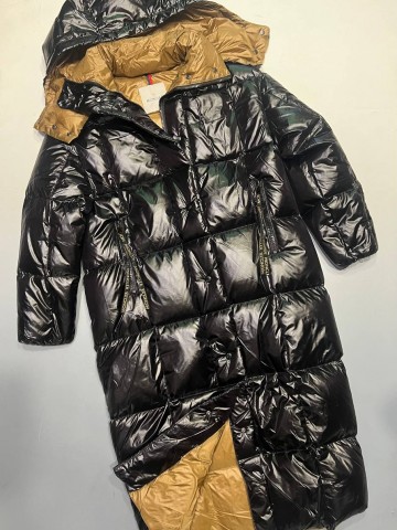 Пуховик Moncler