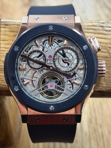 Часы Hublot