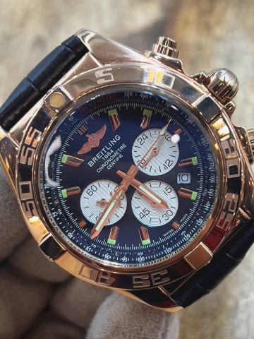 Часы Breitling