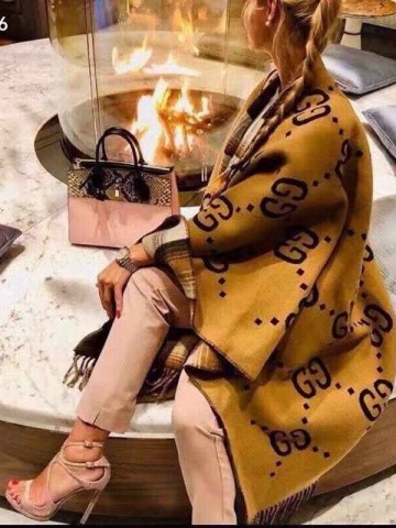 Палантин Gucci
