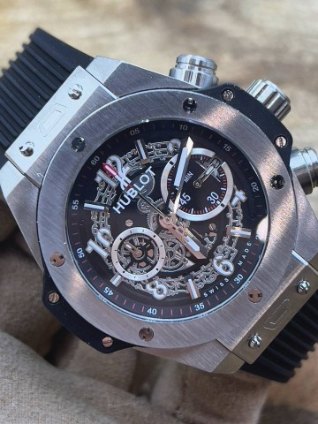 Часы Hublot