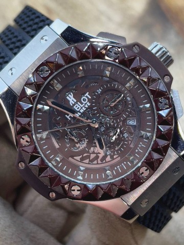 Часы Hublot