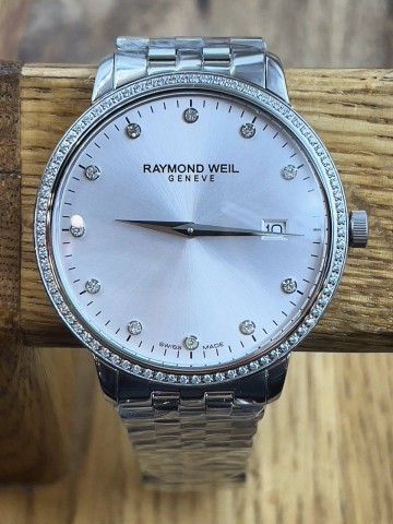 Часы Raymond Weil