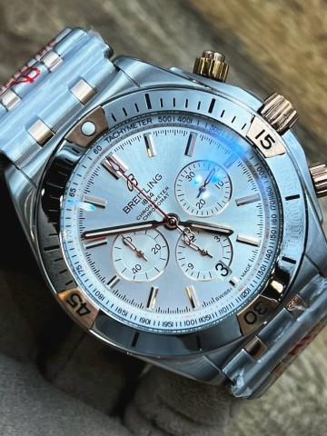Часы Breitling