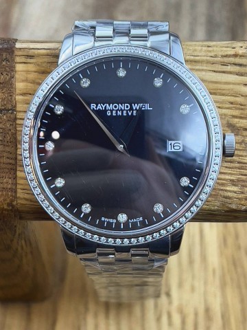 Часы Raymond Weil