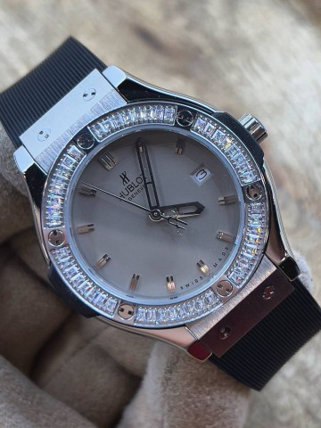 Часы Hublot