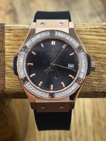 Часы Hublot