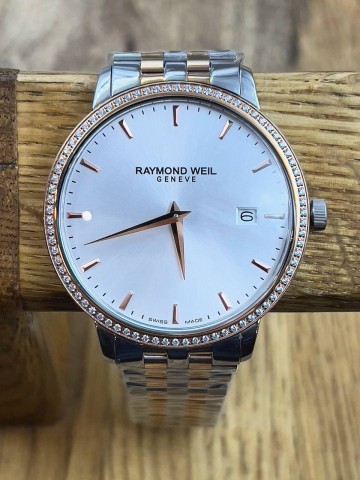 Часы Raymond Weil