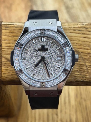 Часы Hublot