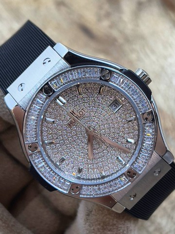 Часы Hublot