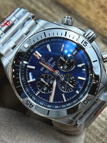 Часы Breitling