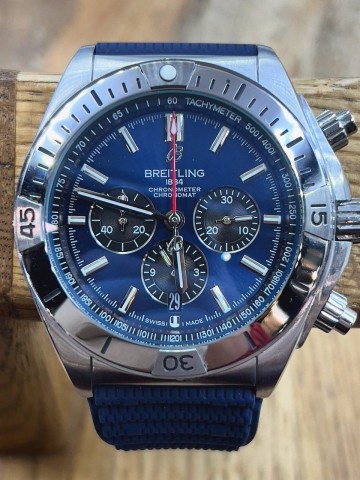 Часы Breitling