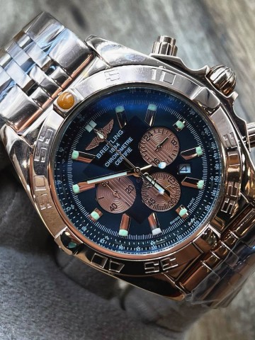 Часы Breitling