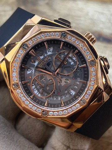 Часы Hublot