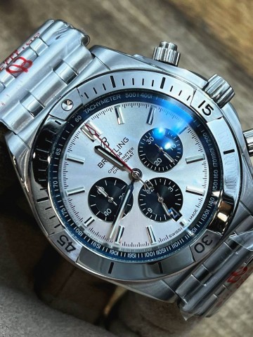 Часы Breitling