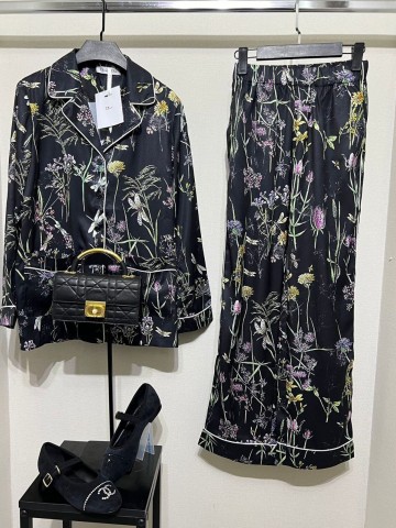 Костюм Dior