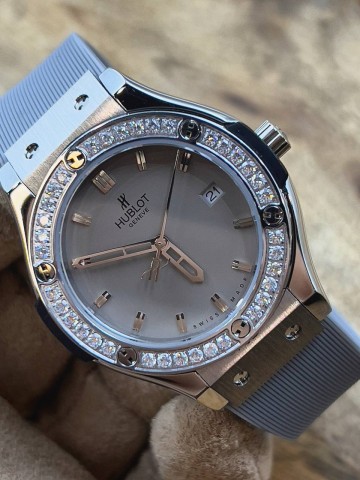 Часы Hublot