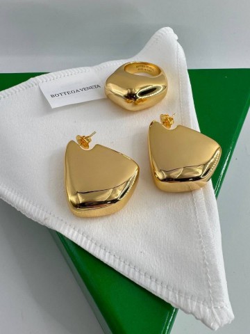 Серьги Bottega Veneta