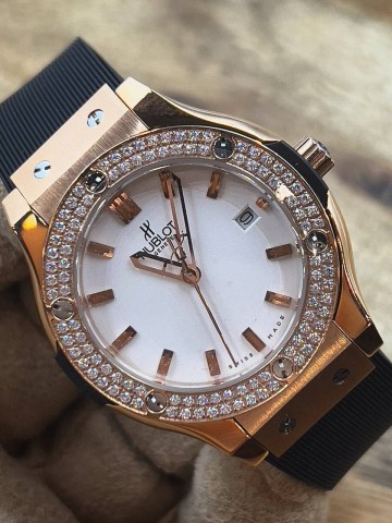 Часы Hublot