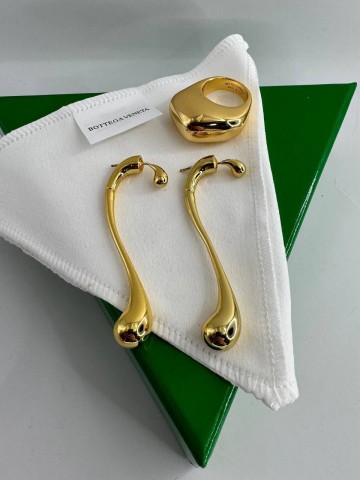 Серьги Bottega Veneta