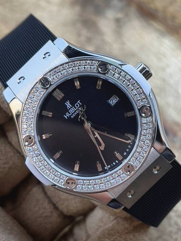 Часы Hublot
