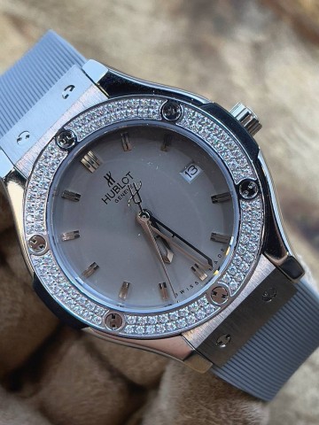 Часы Hublot