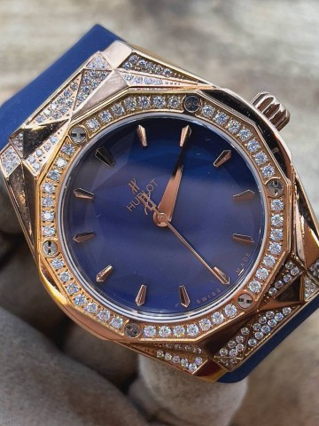 Часы Hublot