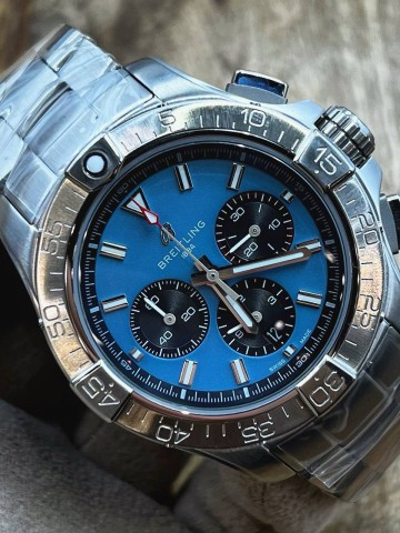 Часы Breitling