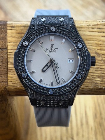 Часы Hublot