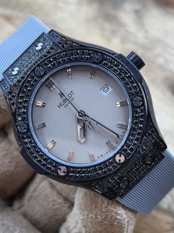 Часы Hublot