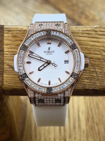 Часы Hublot