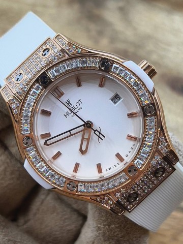 Часы Hublot