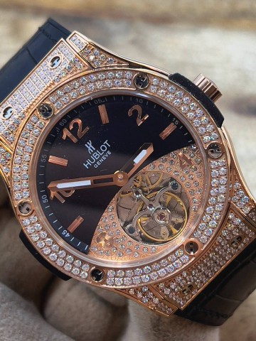 Часы Hublot