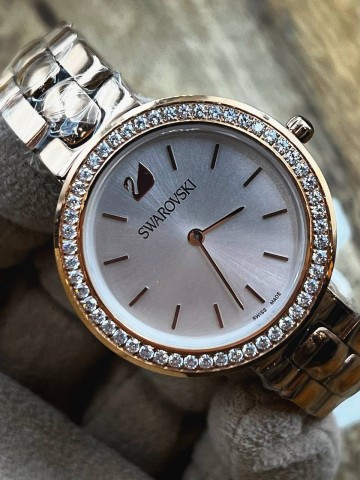 Часы Swarovski
