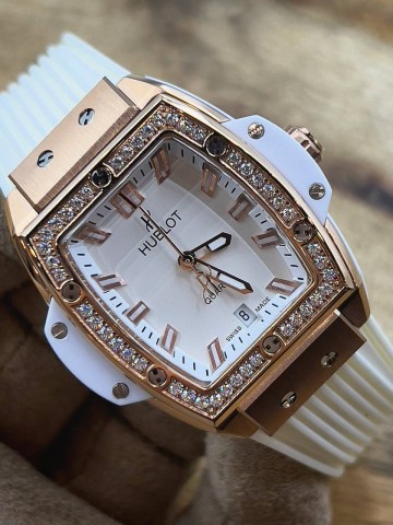Часы Hublot