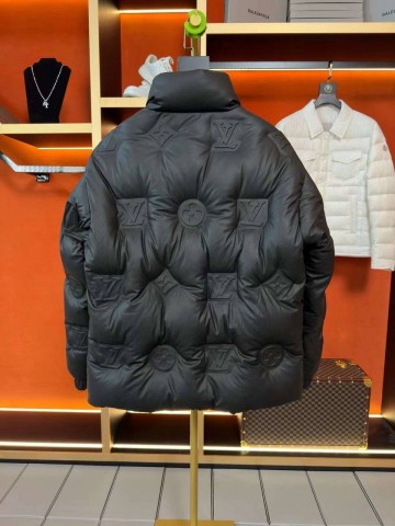Пуховик Louis Vuitton