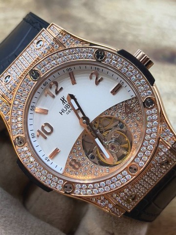 Часы Hublot