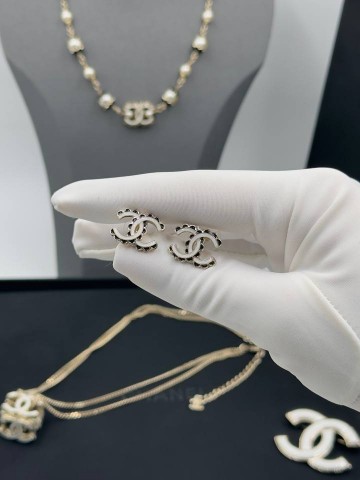Серьги CHANEL