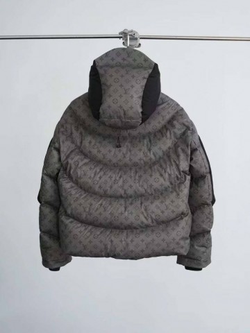 Пуховик Louis Vuitton