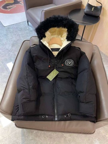 Пуховик Gucci