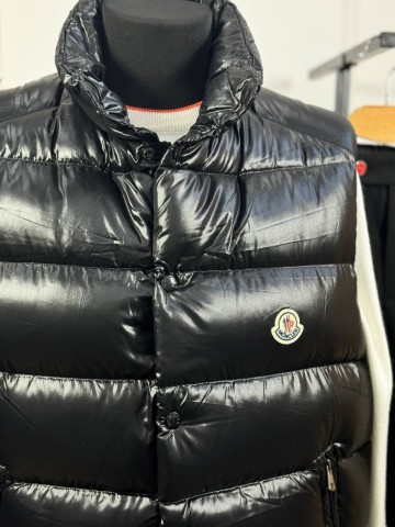 Безрукавка Moncler