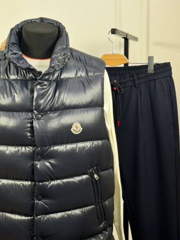 Безрукавка Moncler