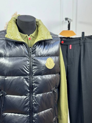 Безрукавка Moncler