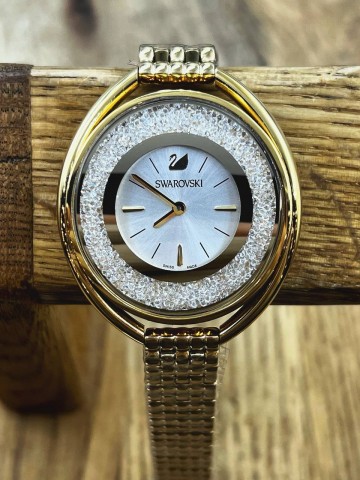 Часы Swarovski