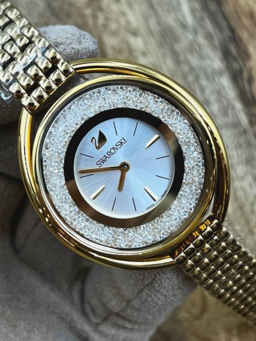 Часы Swarovski