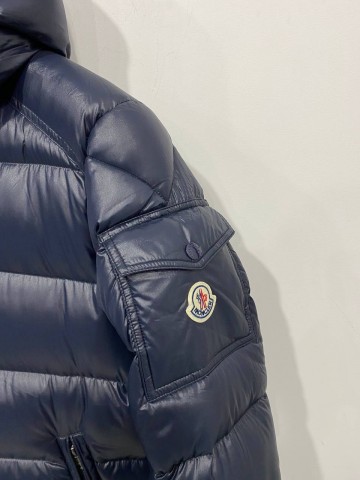 Пуховик Moncler