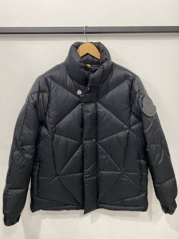 Пуховик Moncler