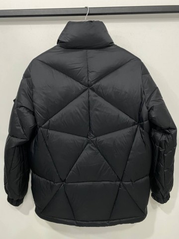 Пуховик Moncler