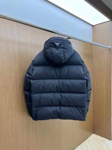 Пуховик Prada